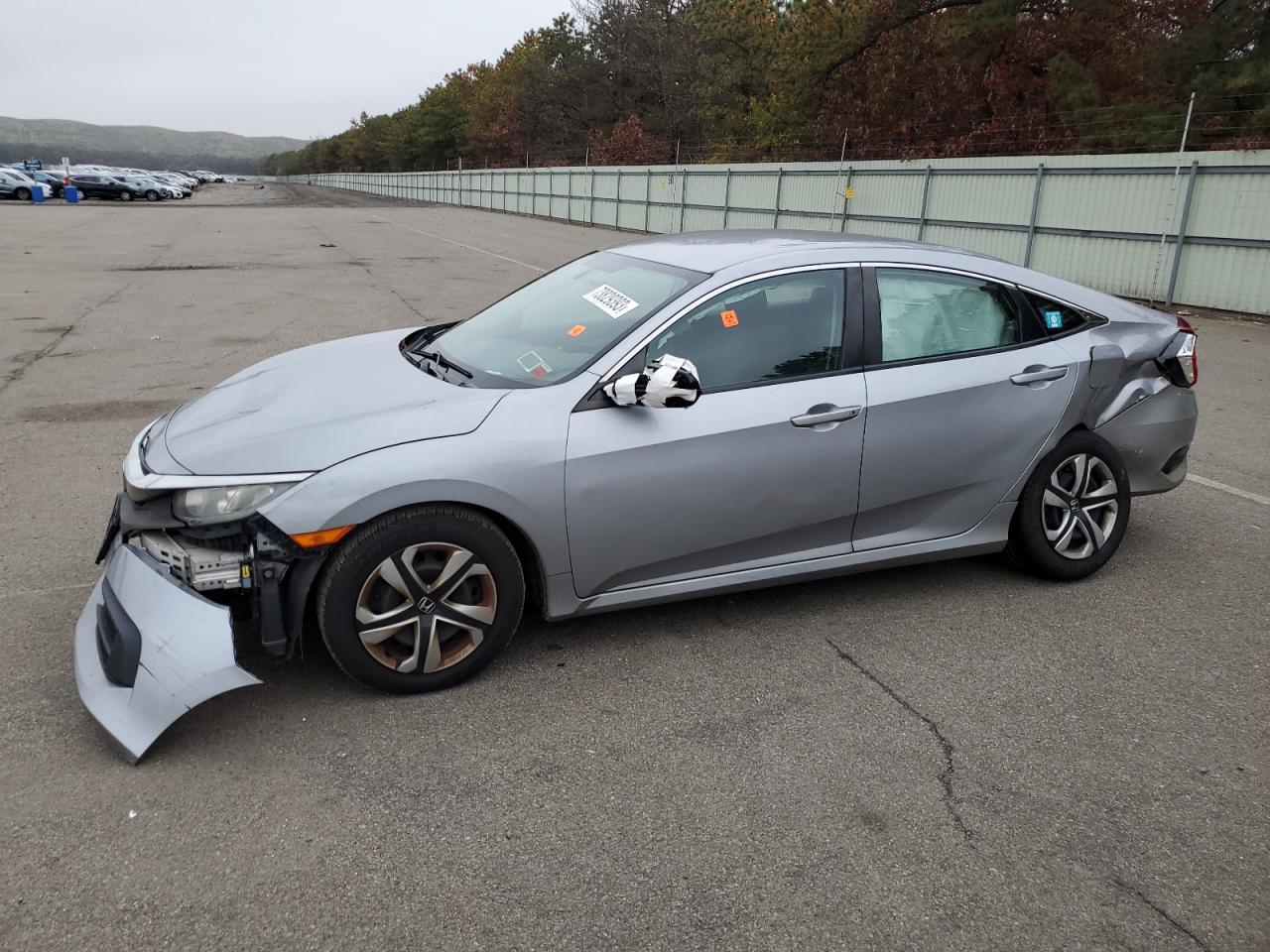 Obraz 1 z 2017 HONDA CIVIC LX 2017 z VIN 2HGFC2F56HH572392