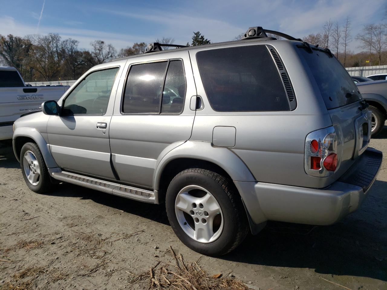 Obraz 2 z 2001 INFINITI QX4  2001 z VIN JNRDR07Y61W102226