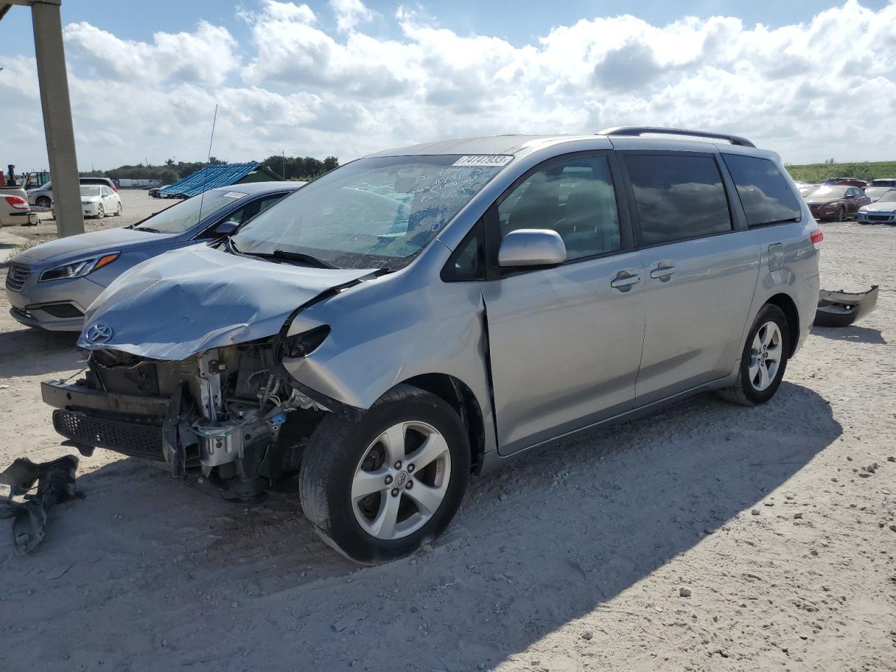 Image 1 of 2012 TOYOTA SIENNA LE 2012 with VIN 5TDKK3DC4CS190265