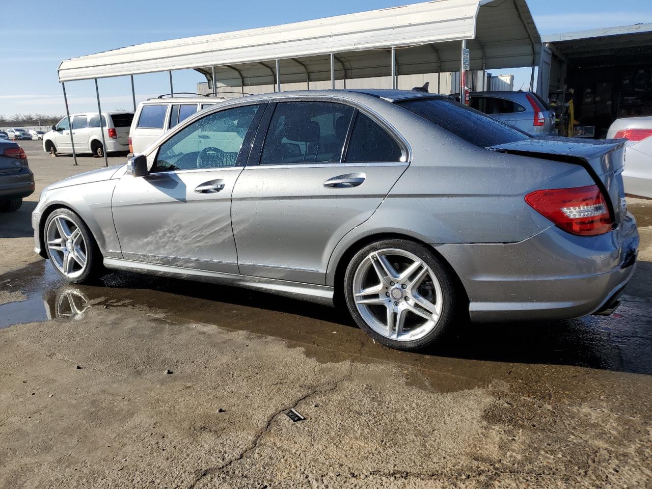 Изображение 2 2013 MERCEDES-BENZ C 250 2013 с VIN WDDGF4HB3DA801179