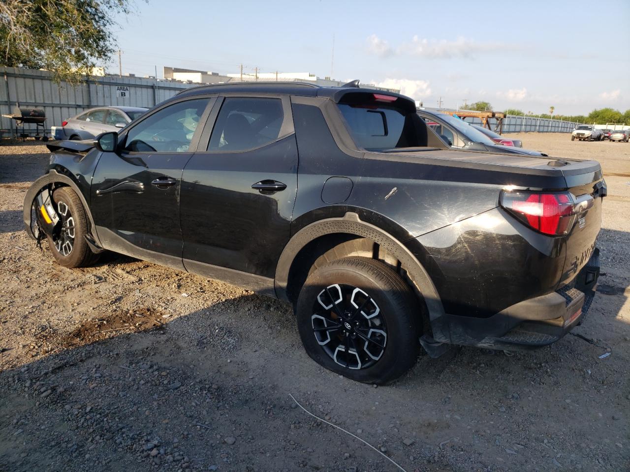 Image 2 of 2023 HYUNDAI SANTA CRUZ SEL PREMIUM 2023 with VIN 5NTJDDAF1PH041948