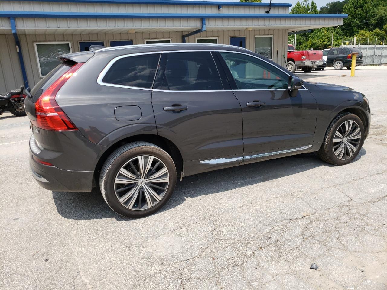 Изображение 3 2022 VOLVO XC60 B5 INSCRIPTION 2022 с VIN YV4L12RL3N1997495