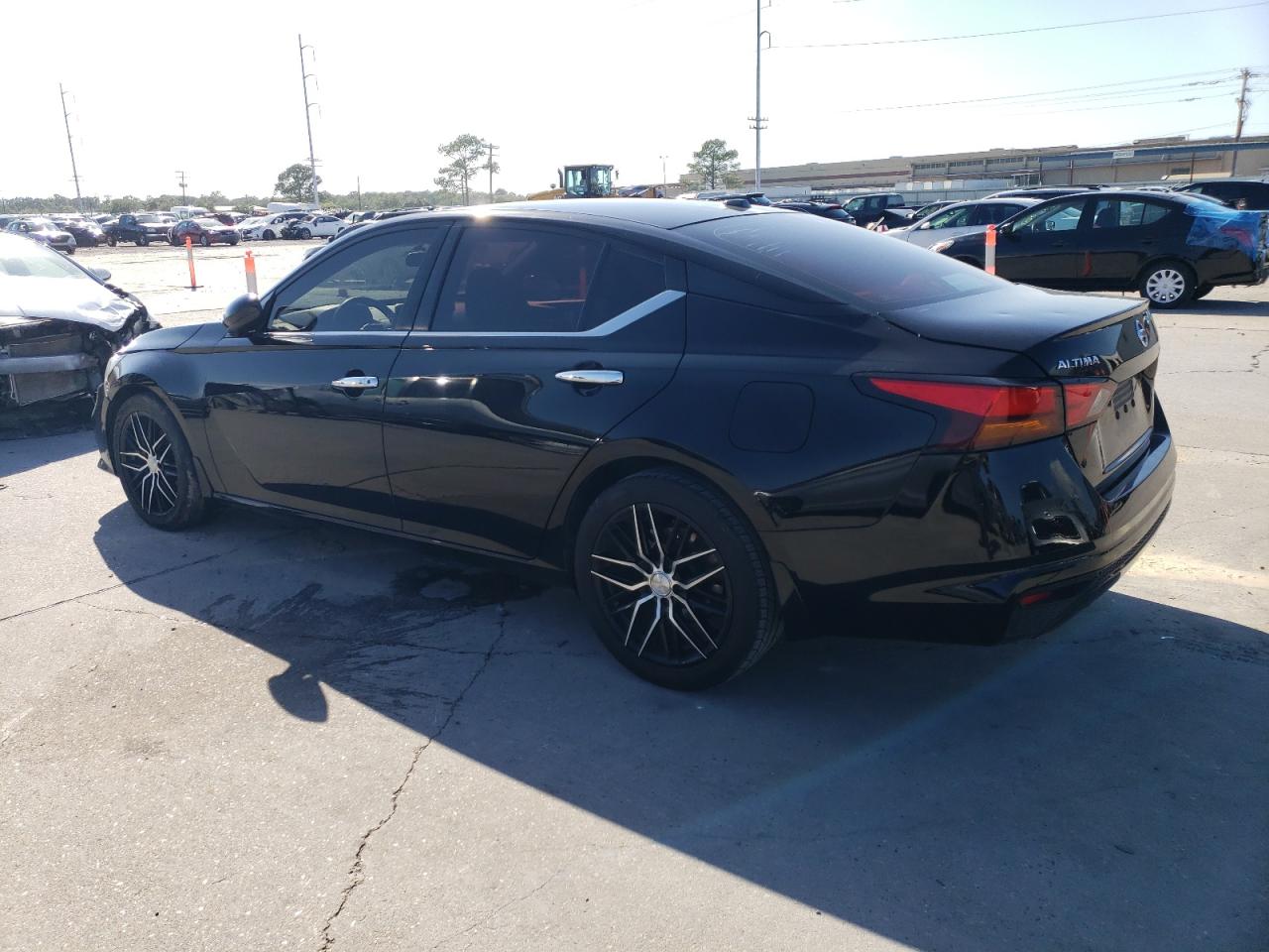 Изображение 2 2019 NISSAN ALTIMA S 2019 с VIN 1N4BL4BV8KN310599