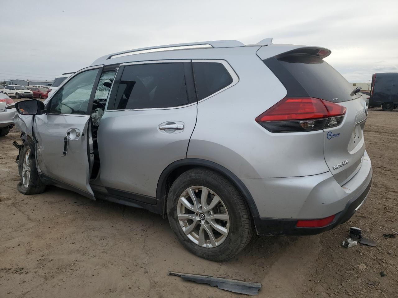 Obraz 2 z 2017 NISSAN ROGUE S 2017 z VIN JN8AT2MT5HW153207