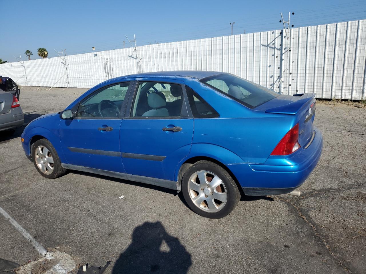 Image 2 of 2001 FORD FOCUS SE 2001 with VIN 1FAHP34341W280224