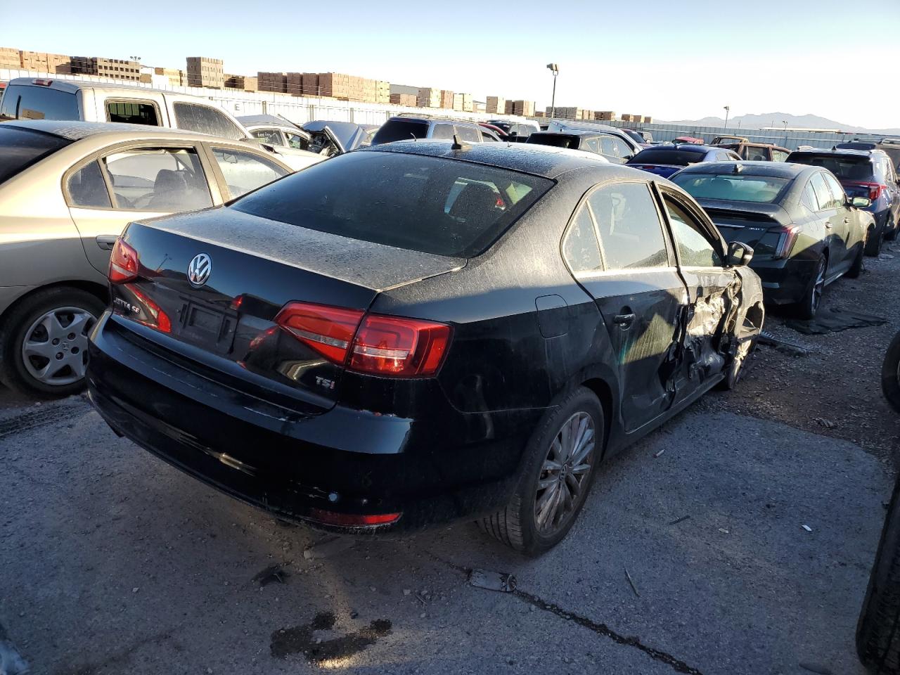 Image 3 of 2015 VOLKSWAGEN JETTA SE 2015 with VIN 3VWD17AJ9FM304946
