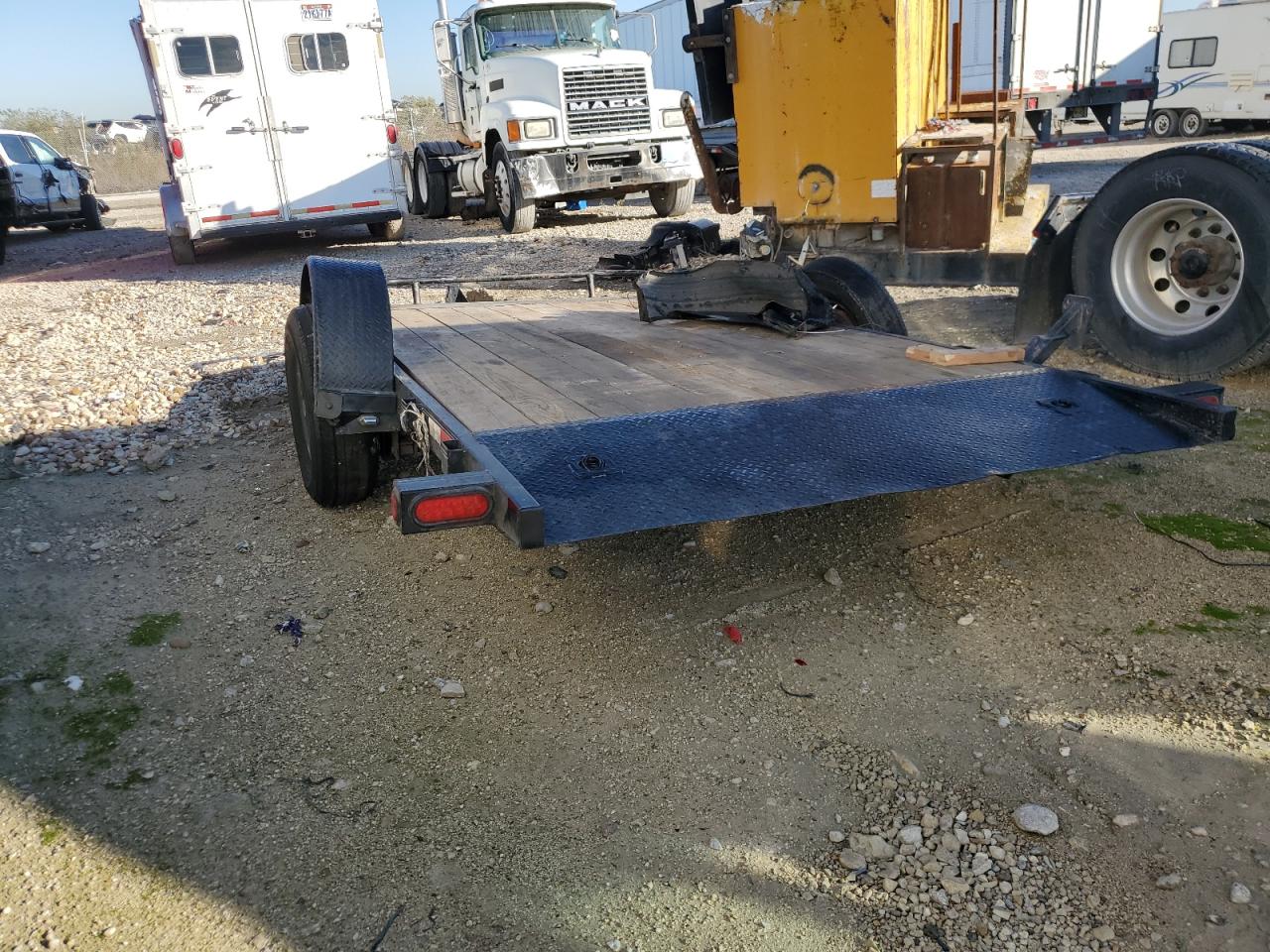 Image 3 of 2022 PJ TRAILER 2022 with VIN 3CV1C1817N2644251