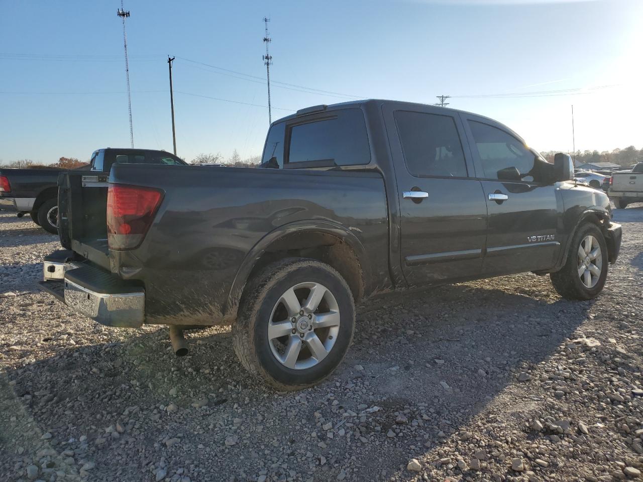 Image 3 of Nissan Titan Xe 2010 with VIN 1N6AA0EC2AN304548