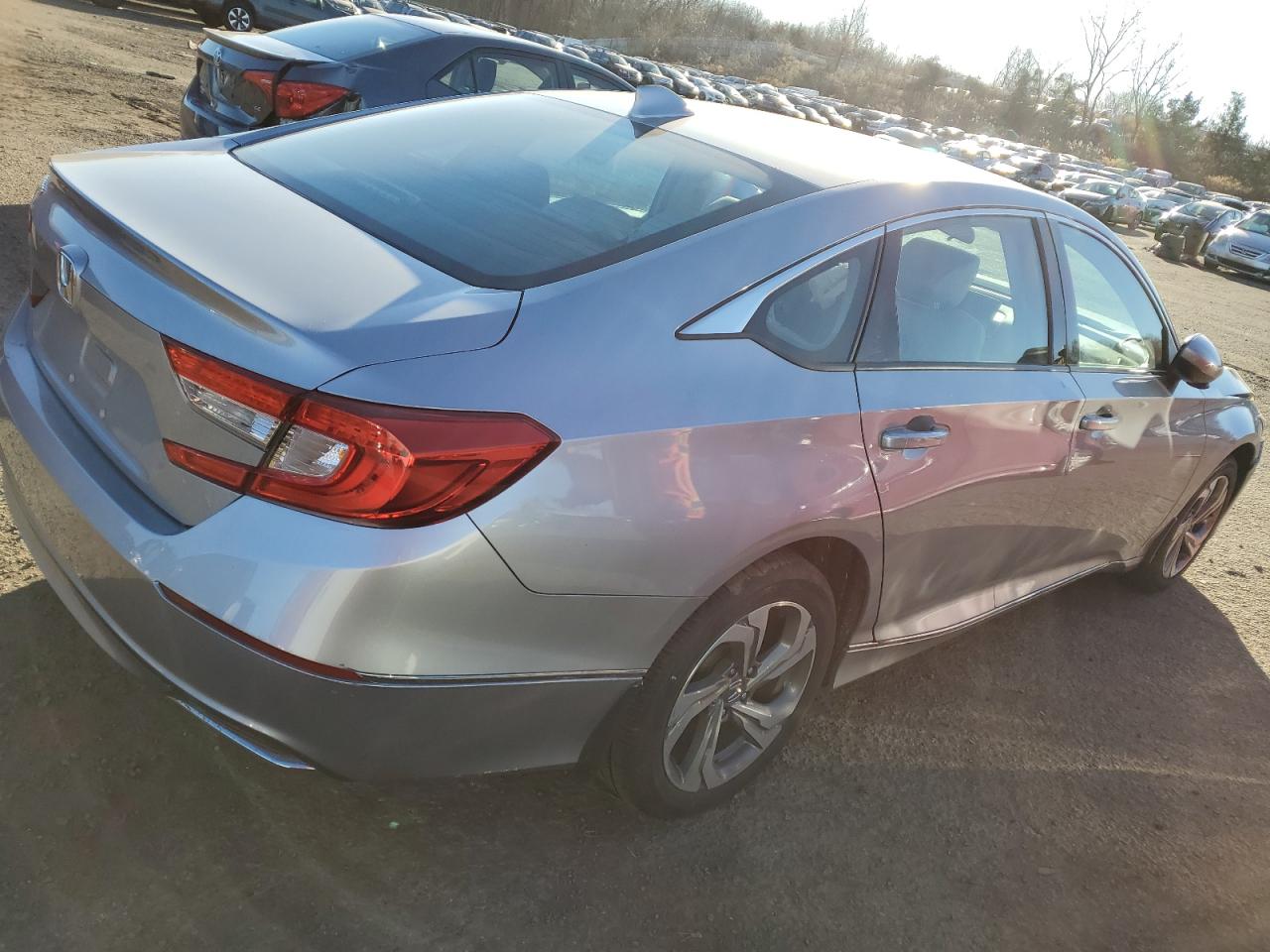 Изображение 3 2018 HONDA ACCORD EX 2018 с VIN 1HGCV1F48JA151874