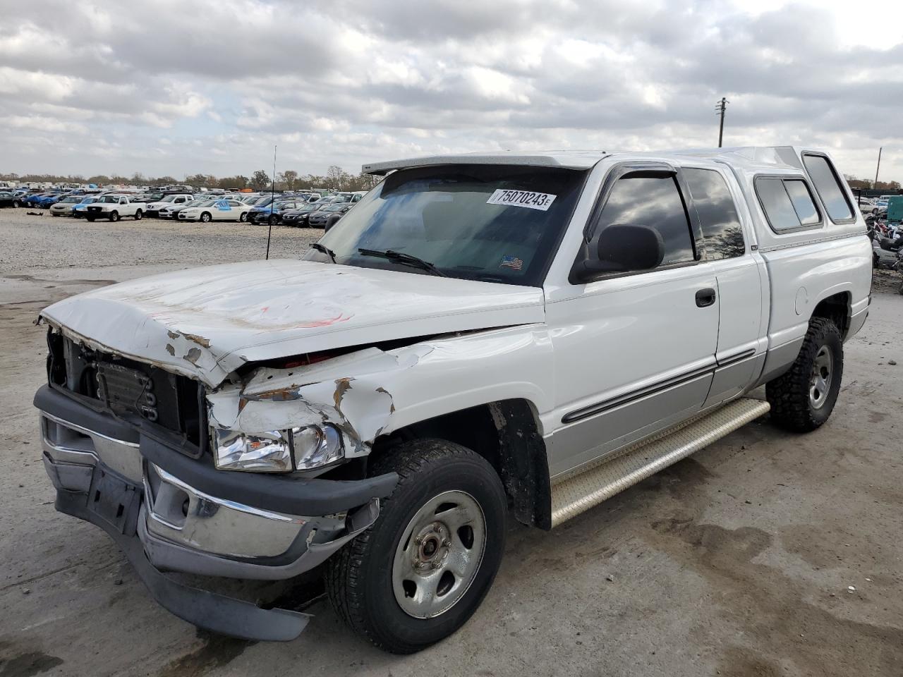 Obraz 1 z 2001 DODGE RAM 1500  2001 z VIN 1B7HC13Y21J514669