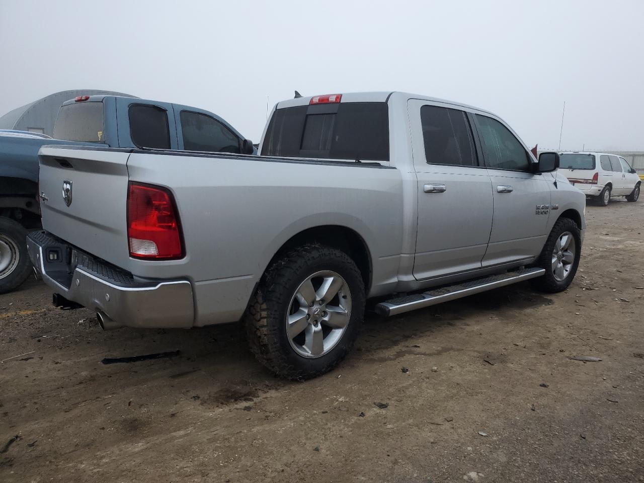 Obraz 3 z 2015 RAM 1500 SLT 2015 z VIN 1C6RR6LT7FS592619