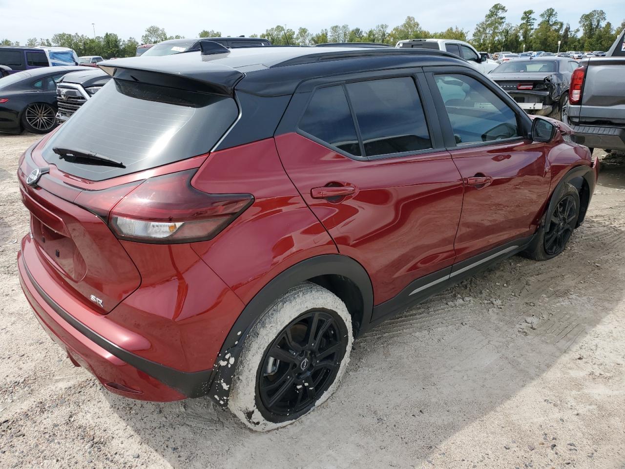 Изображение 3 Nissan Kicks Sr 2023 с VIN 3N1CP5DV1PL468931