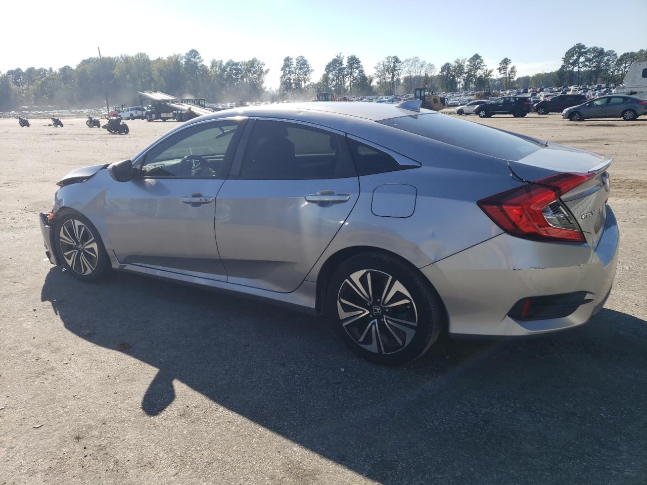 Image 2 of 2018 HONDA CIVIC EX 2018 with VIN JHMFC1F37JX020598