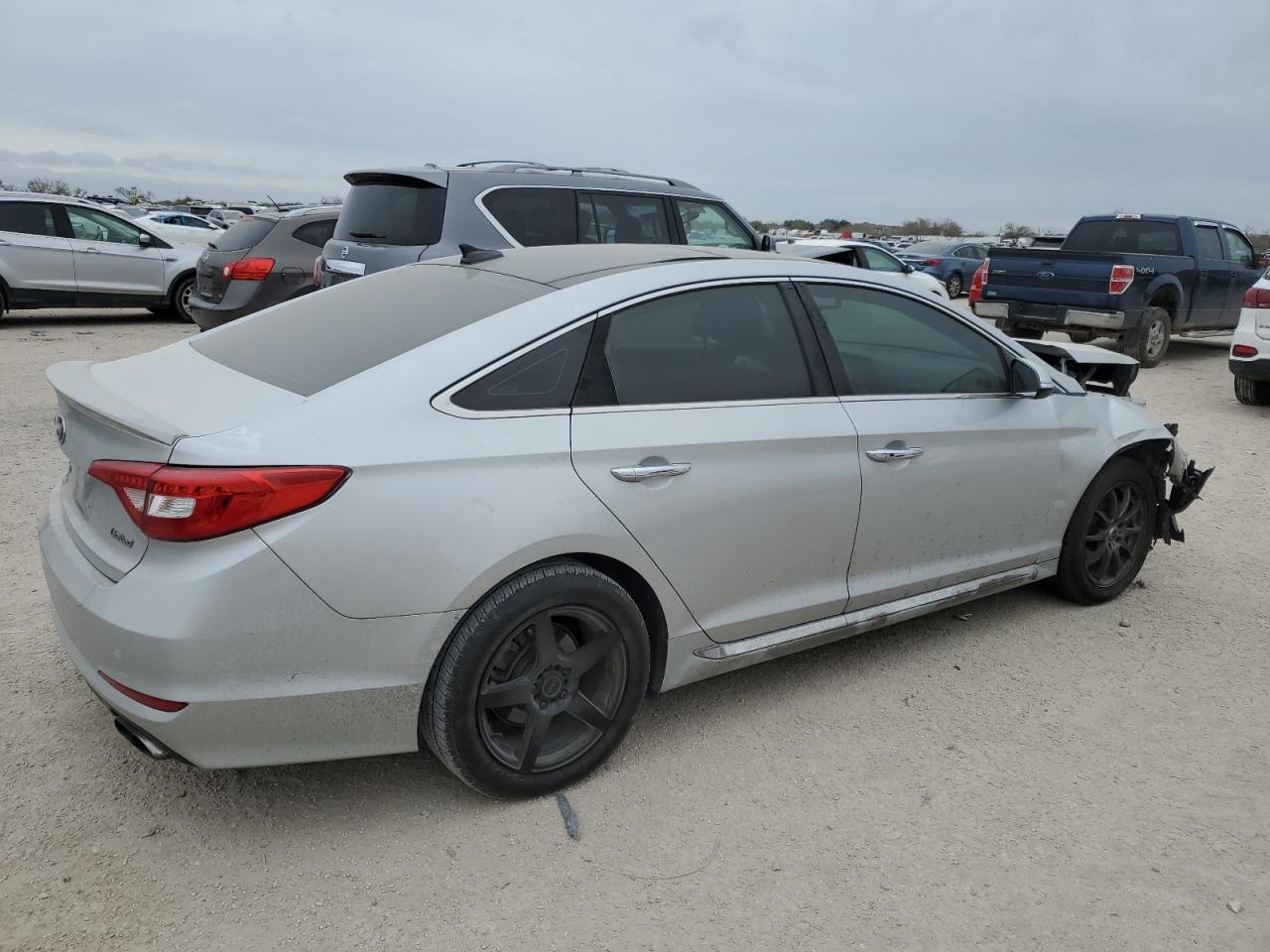 Image 3 of 2016 HYUNDAI SONATA SPORT 2016 with VIN 5NPE34AF1GH337734