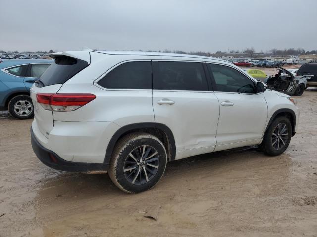 Image 3 of 2017 TOYOTA HIGHLANDER SE 2017 with VIN 5TDKZRFH9HS515264