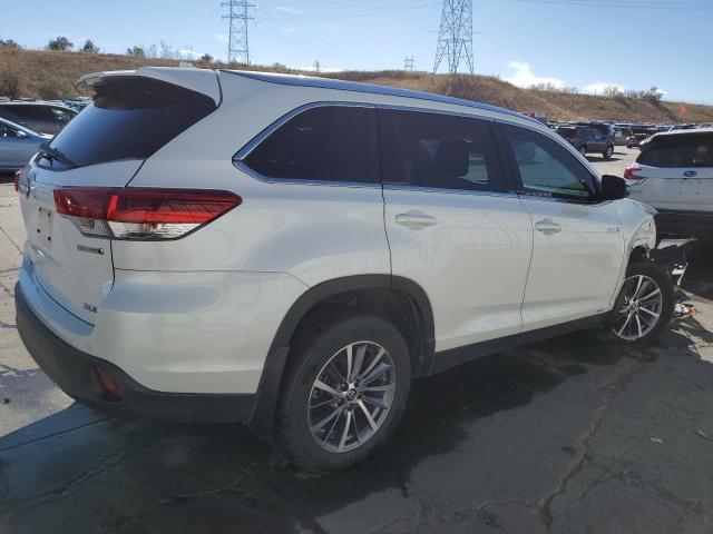 Изображение 3 2019 TOYOTA HIGHLANDER HYBRID 2019 с VIN 5TDJGRFH6KS054341