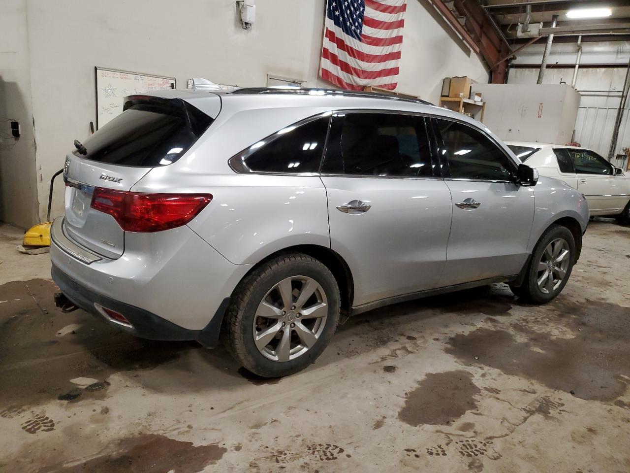 Obraz 3 z Acura Mdx Advance 2015 z VIN 5FRYD4H81FB007864