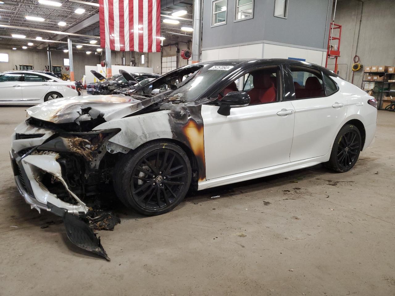 Изображение 1 2022 TOYOTA CAMRY XSE 2022 с VIN 4T1K61BK9NU063024