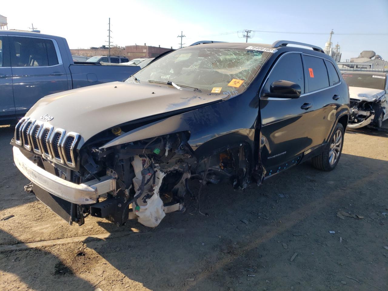 Image 1 of 2016 JEEP CHEROKEE OVERLAND 2016 with VIN 1C4PJLJB9GW336136