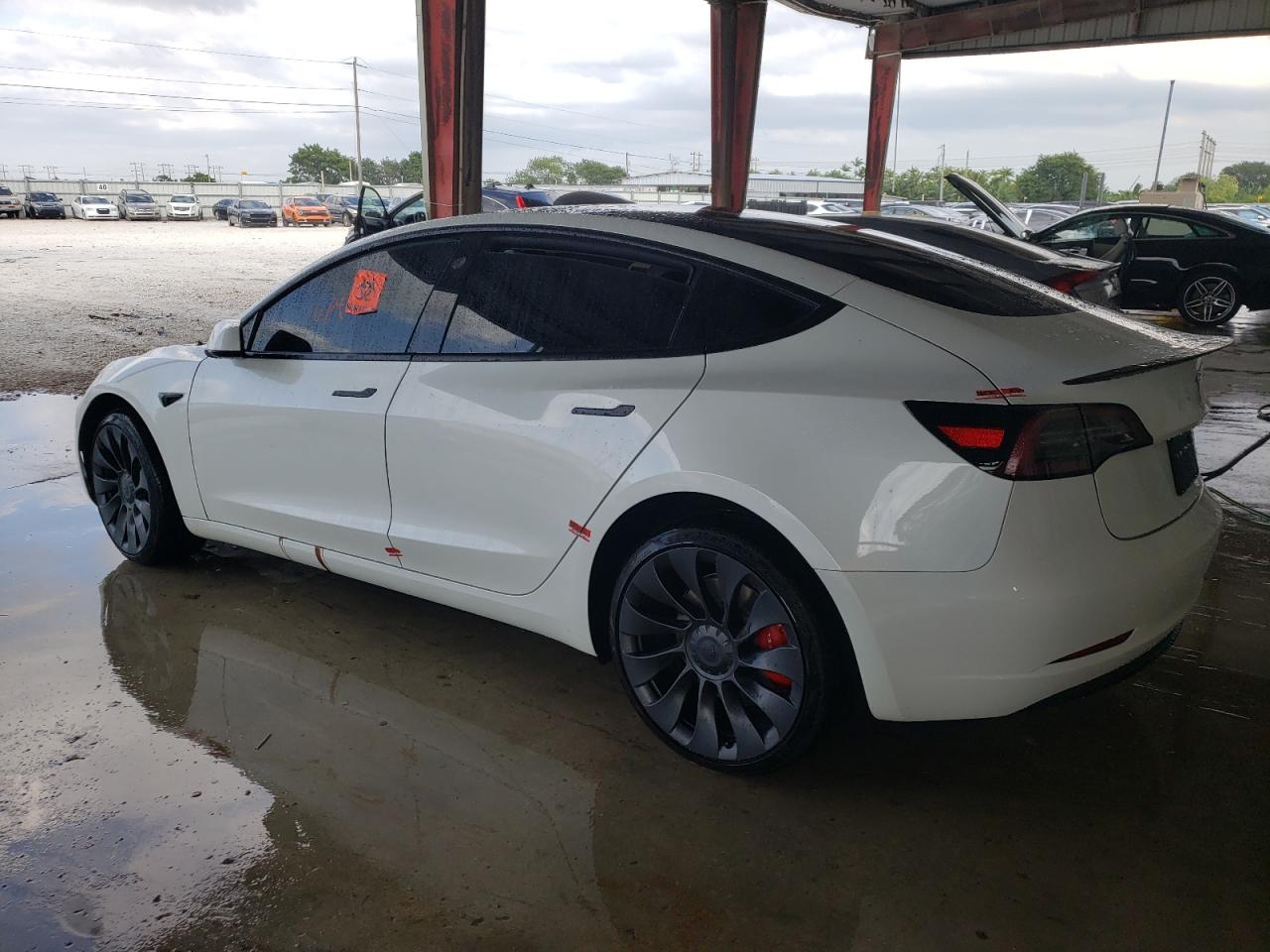 Изображение 2 2023 TESLA MODEL 3  2023 с VIN 5YJ3E1EC5PF621303