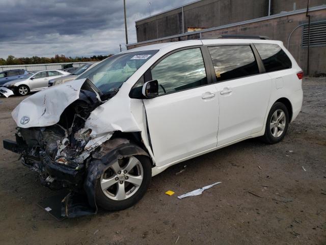 Image 1 of 2017 TOYOTA SIENNA LE 2017 with VIN 5TDKZ3DC6HS848624