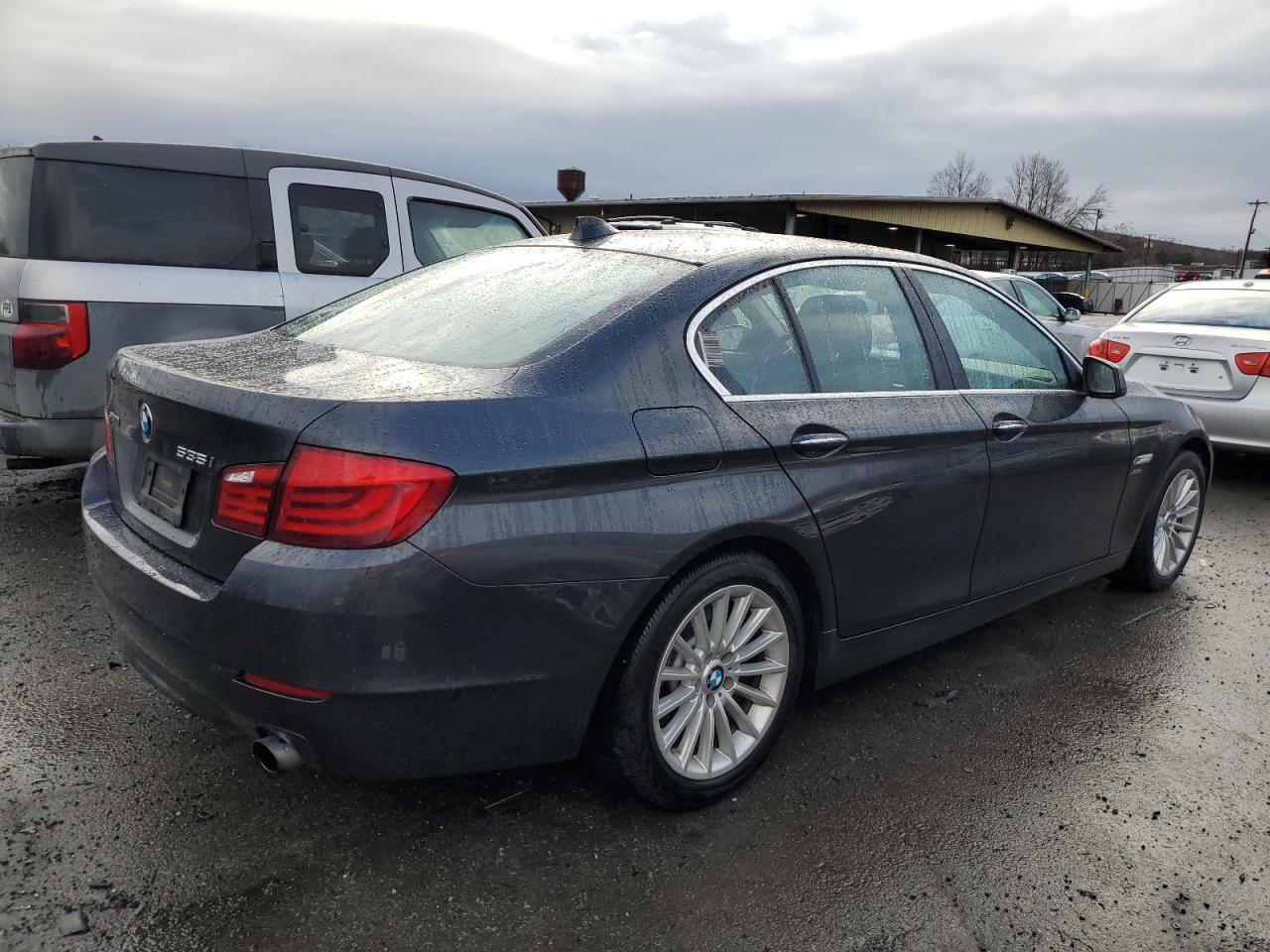 Image 3 of 2012 BMW 535 XI 2012 with VIN WBAFU7C52CDU65582