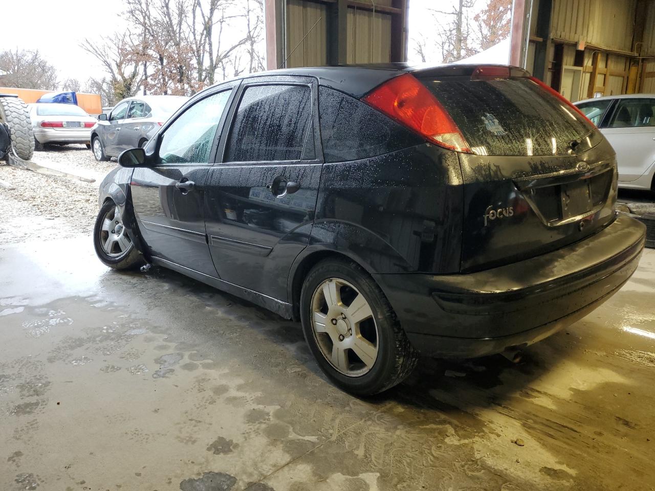 Image 2 of 2003 FORD FOCUS ZX5 2003 with VIN 3FAFP373X3R147380
