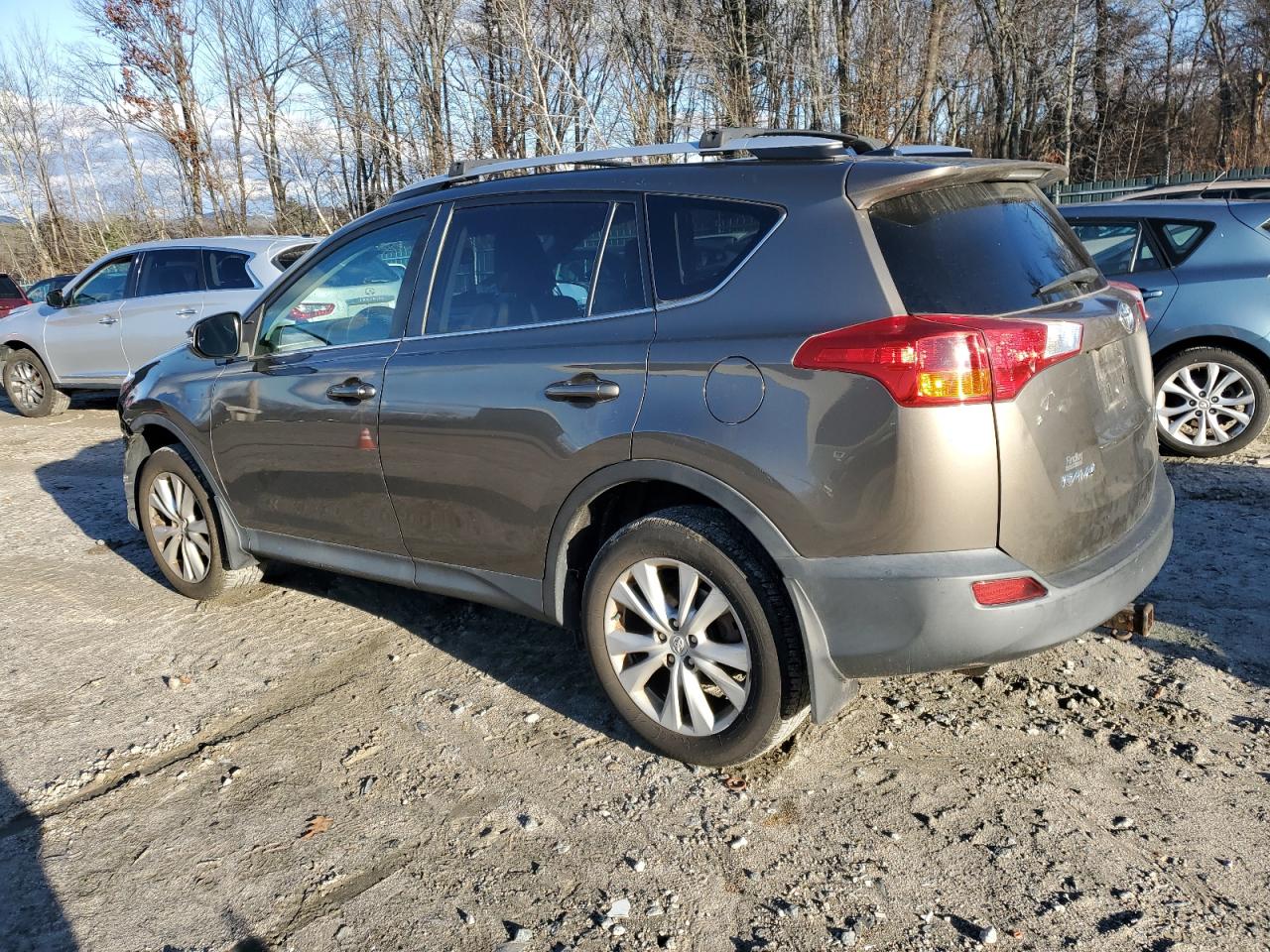 Image 2 of 2013 TOYOTA RAV4 LIMITED 2013 with VIN 2T3DFREV1DW102675