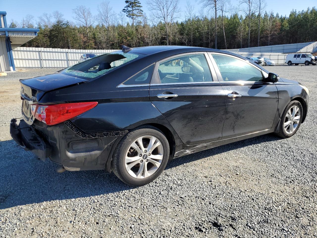 Image 3 of 2011 HYUNDAI SONATA SE 2011 with VIN 5NPEC4AC8BH174904