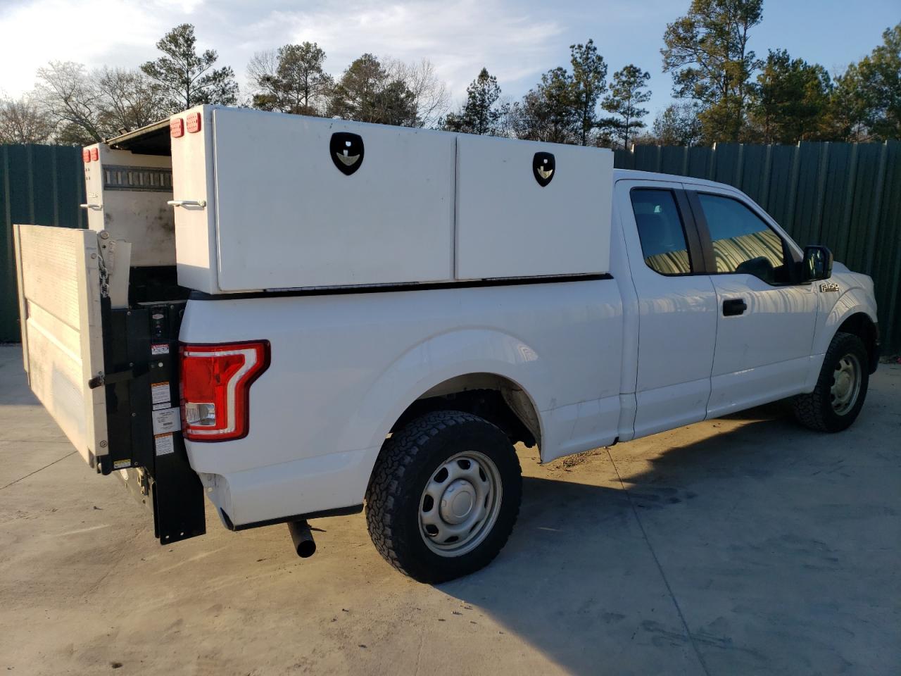 Image 3 of 2017 FORD F150 SUPER CAB 2017 with VIN 1FTEX1CF4HKE53271
