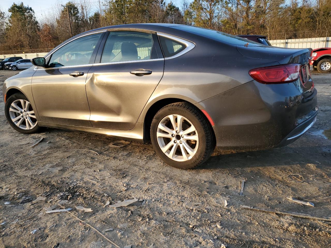 Obraz 2 z 2015 CHRYSLER 200 LIMITED 2015 z VIN 1C3CCCAB1FN655015