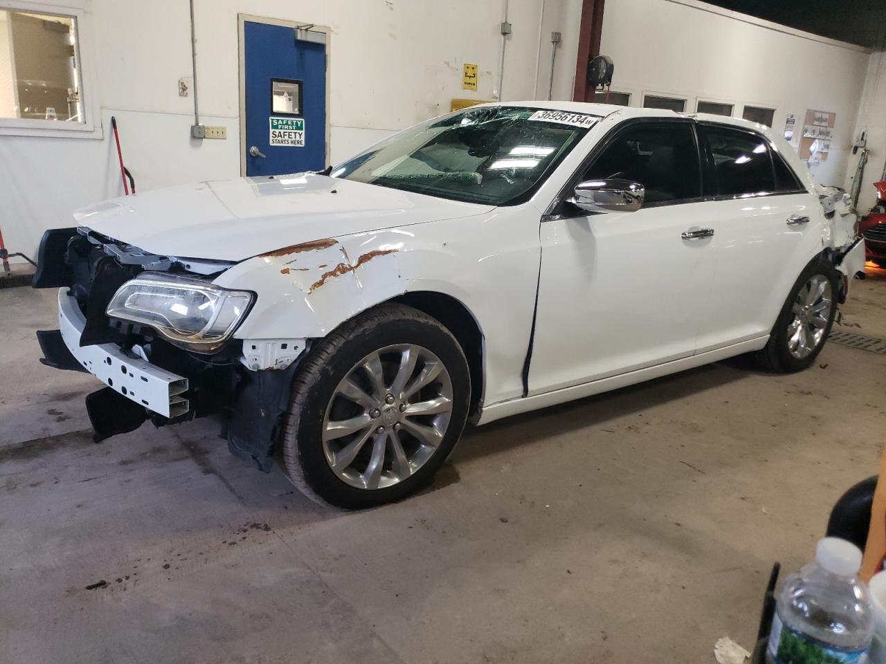 Image 1 of 2019 CHRYSLER 300 LIMITED 2019 with VIN 2C3CCAKG8KH534385