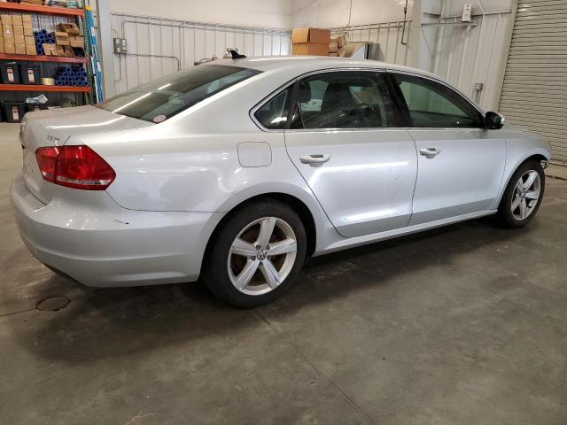 Изображение 3 2015 VOLKSWAGEN PASSAT SE 2015 с VIN 1VWBT7A32FC026752