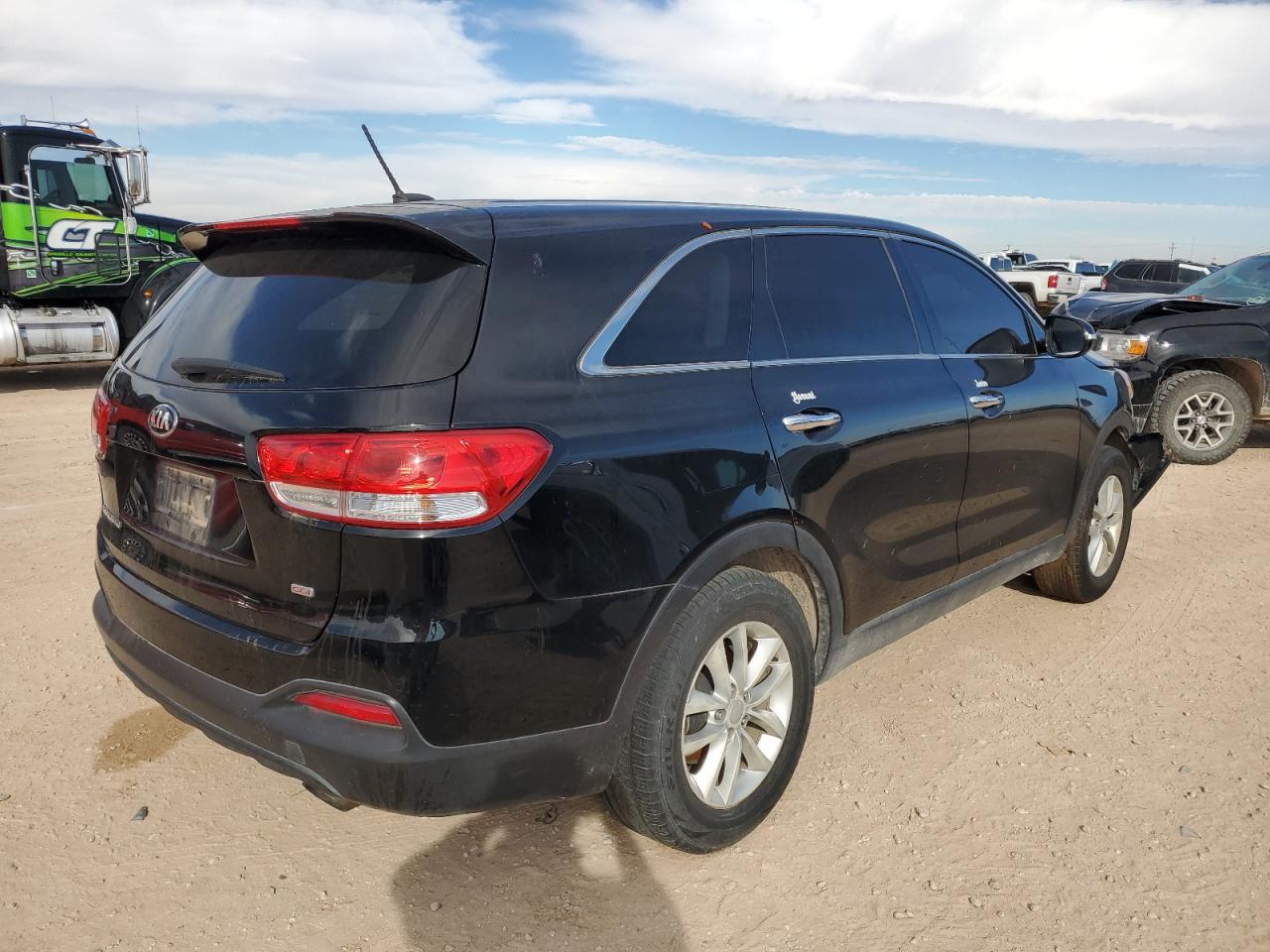 Изображение 3 2016 KIA SORENTO LX 2016 с VIN 5XYPG4A31GG068550
