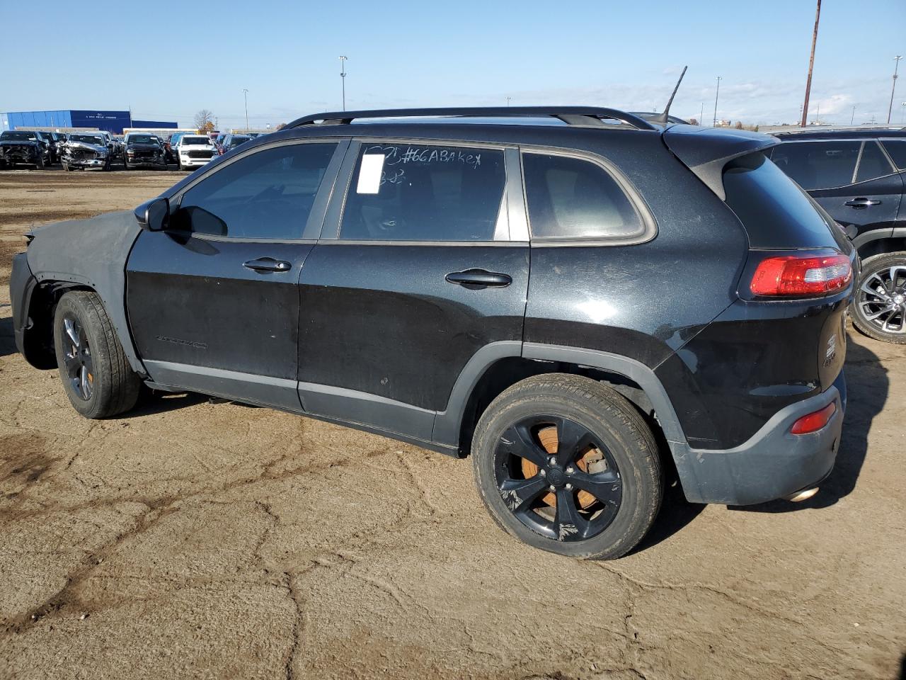 Изображение 2 2016 JEEP CHEROKEE LATITUDE 2016 с VIN 1C4PJMCB4GW117751