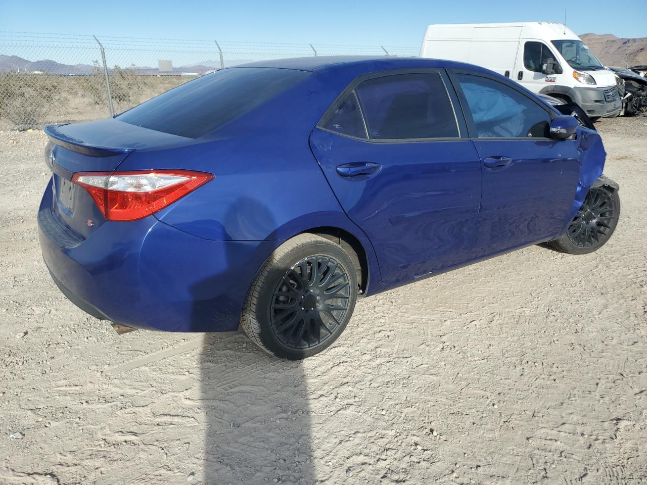 Image 3 of 2015 TOYOTA COROLLA L 2015 with VIN 5YFBURHE7FP305771