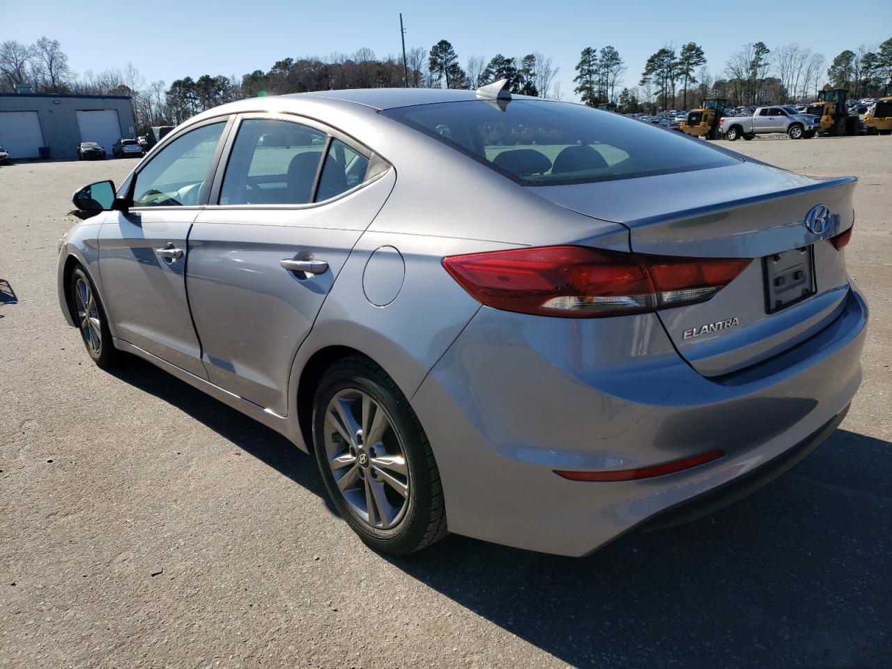 Изображение 2 2017 HYUNDAI ELANTRA SE 2017 с VIN 5NPD84LFXHH002449