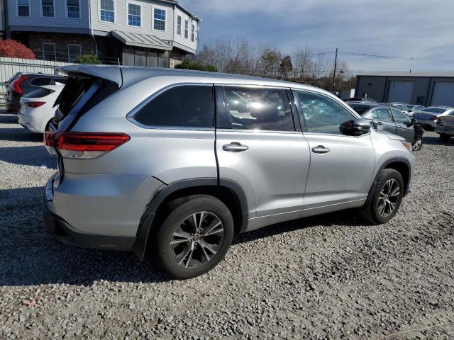 Image 3 of 2018 TOYOTA HIGHLANDER LE 2018 with VIN 5TDBZRFHXJS872586