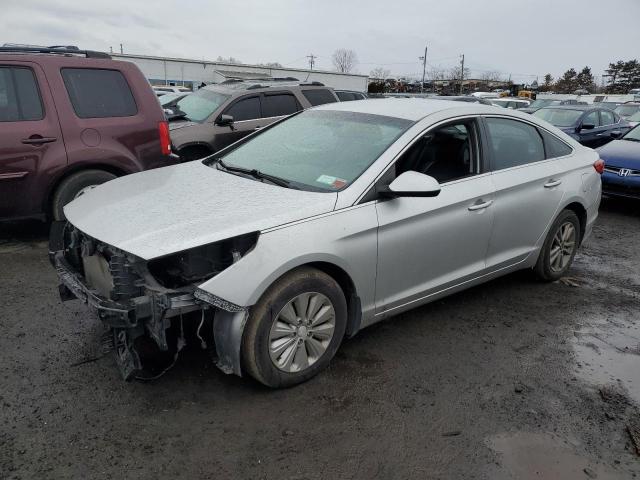 Image 1 of 2015 HYUNDAI SONATA SE 2015 with VIN 5NPE24AF4FH156256