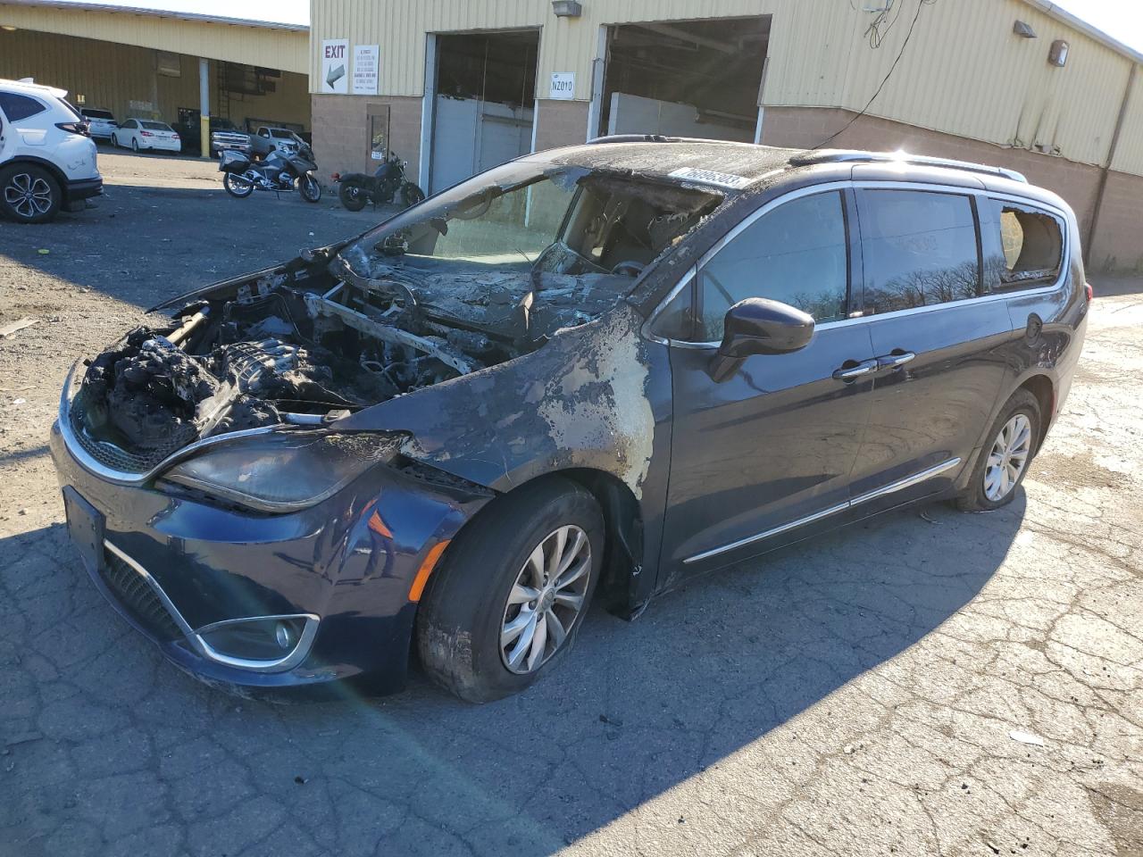 2019 CHRYSLER PACIFICA TOURING L 2019 image