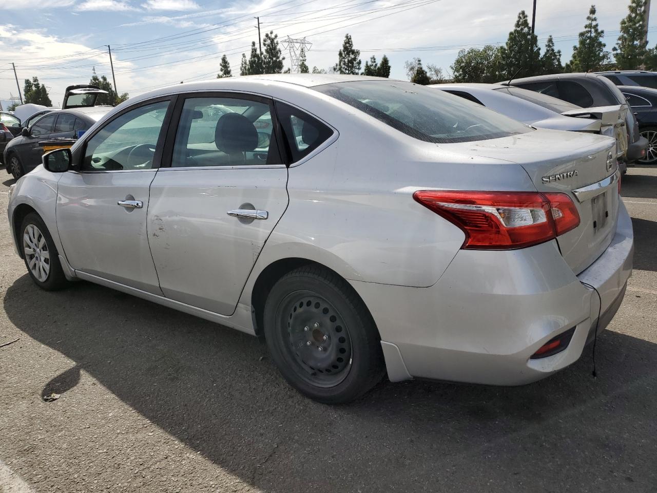 Obraz 2 z 2019 NISSAN SENTRA S 2019 z VIN 3N1AB7AP7KY327638