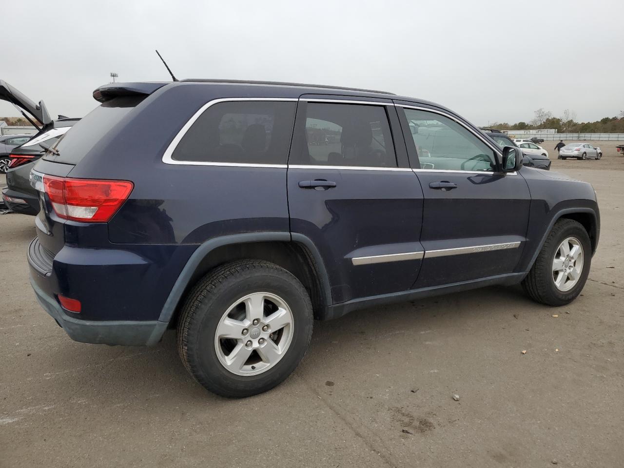 Image 3 of 2012 JEEP GRAND CHEROKEE LAREDO 2012 with VIN 1C4RJFAG5CC303958