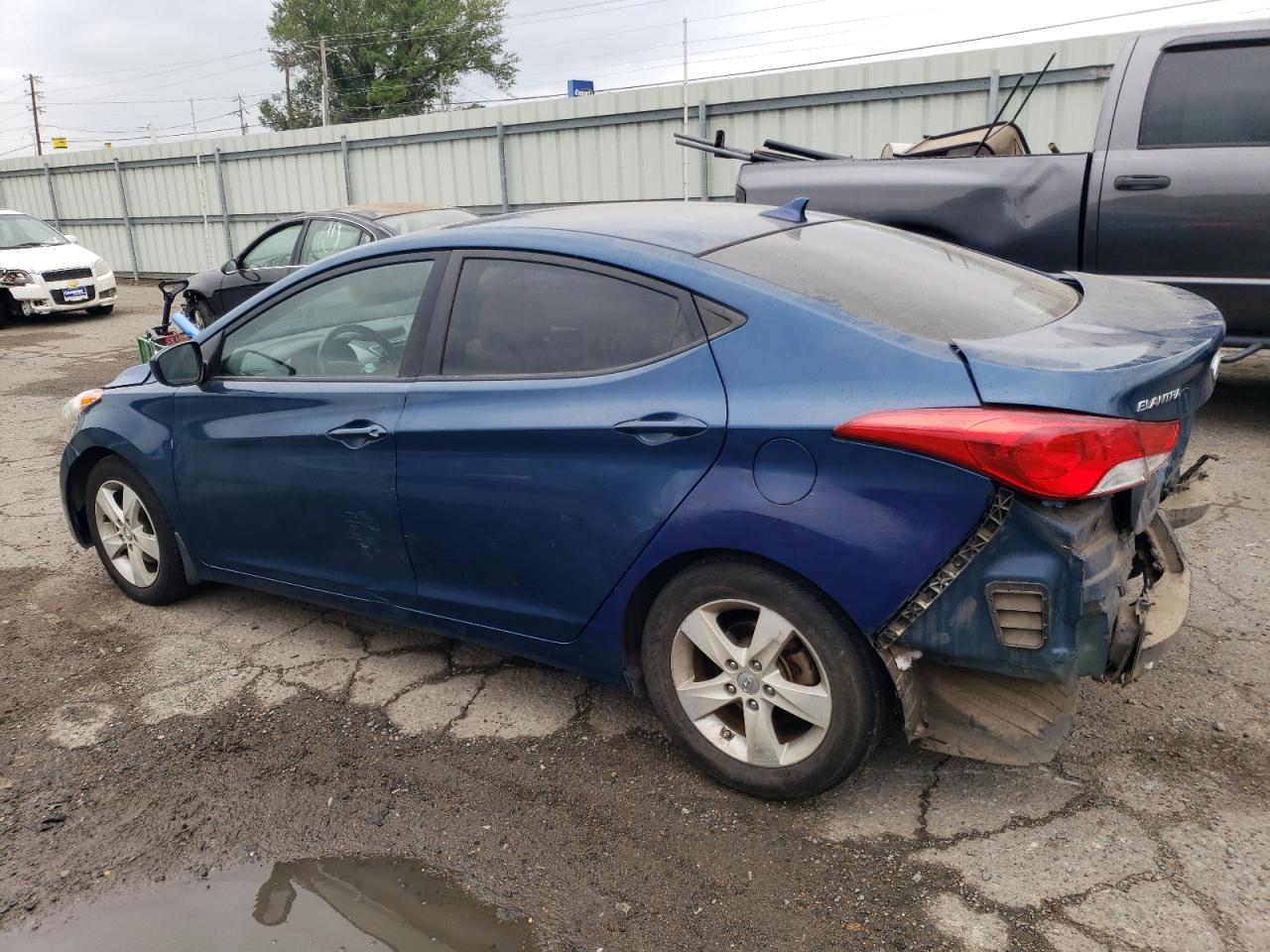 Obraz 2 z Hyundai Elantra Gls 2013 z VIN KMHDH4AE4DU951615