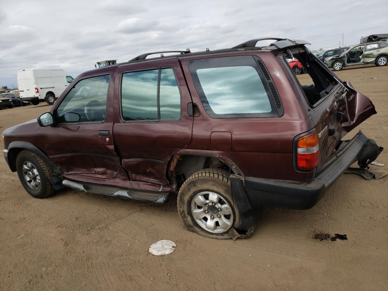 Obraz 2 z 1999 NISSAN PATHFINDER LE 1999 z VIN JN8AR05Y3XW321079