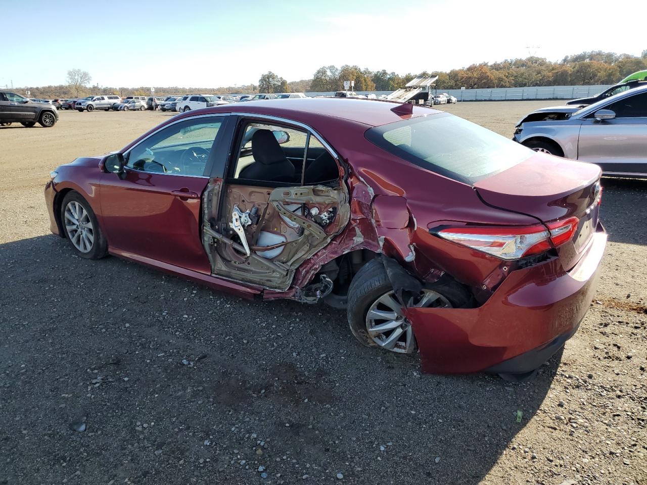 Изображение 2 2019 TOYOTA CAMRY L 2019 с VIN 4T1B11HK5KU822219