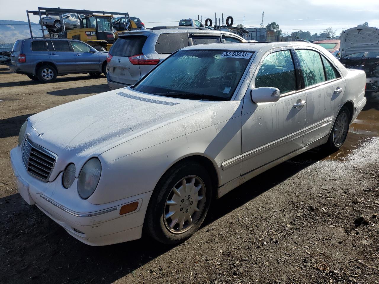 Image 1 of 2000 MERCEDES-BENZ E 320 2000 with VIN WDBJF65J7YB024673