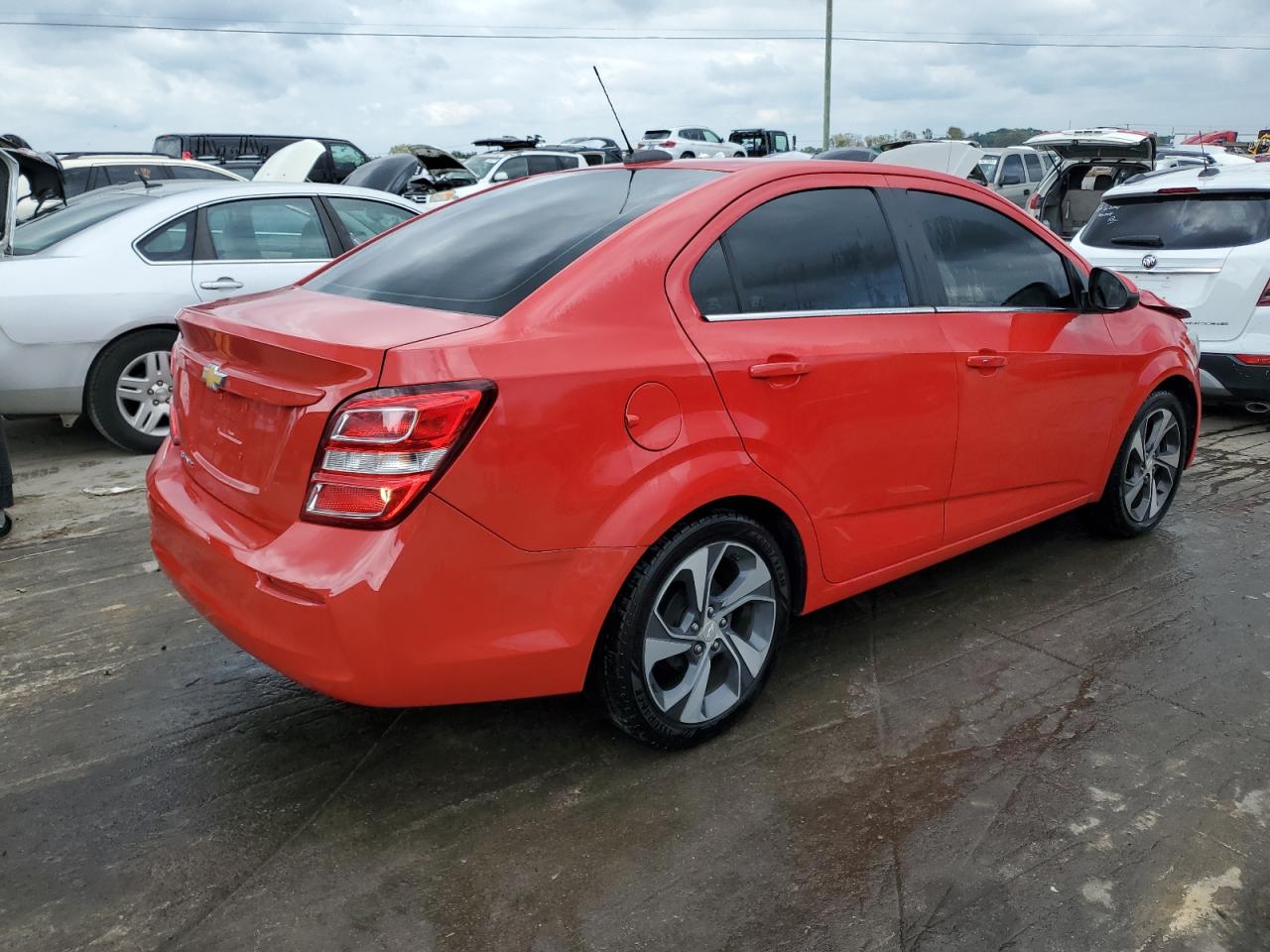 Image 3 of Chevrolet Sonic Premier 2019 with VIN 1G1JF5SB0K4123994