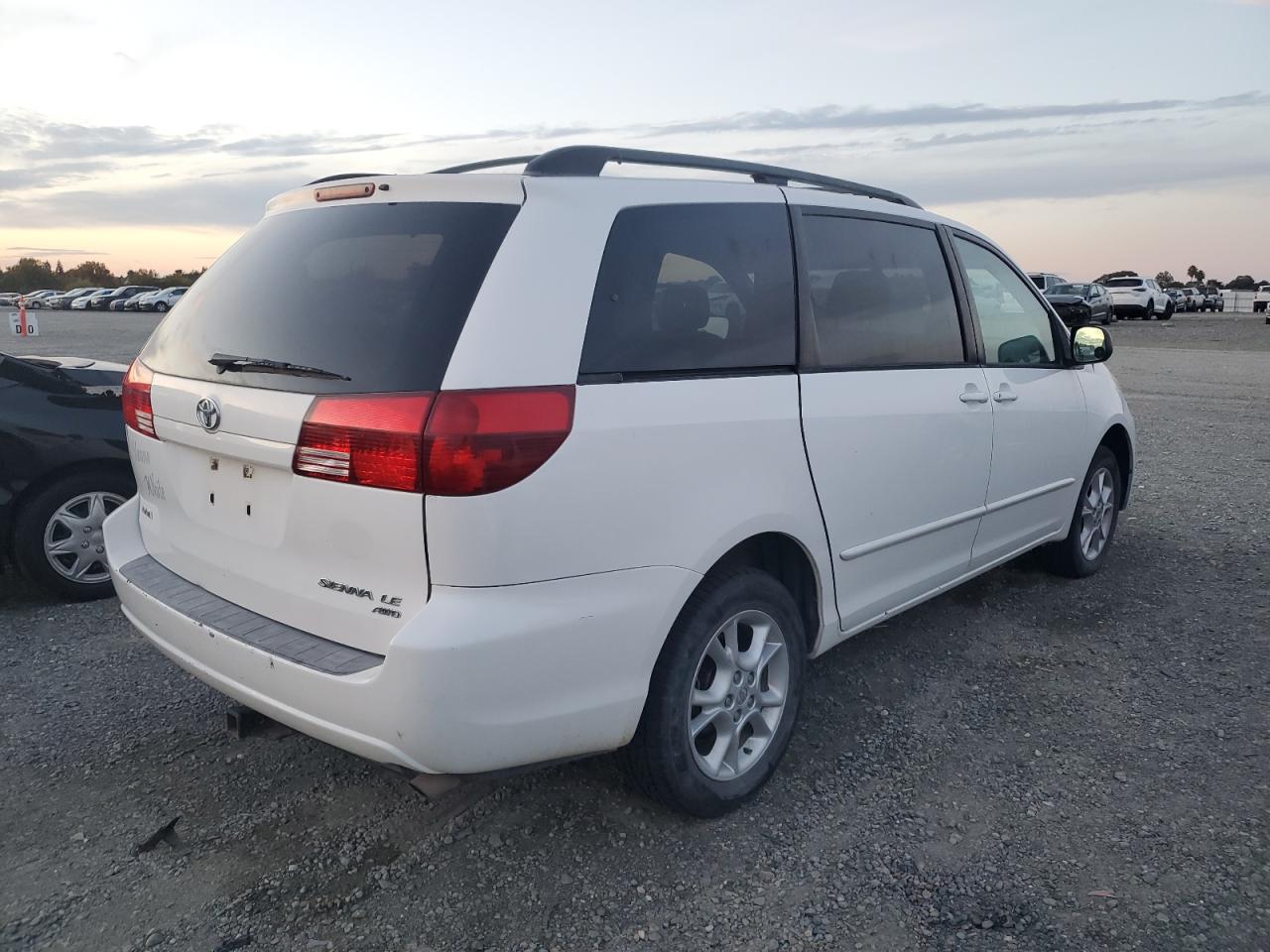 Obraz 3 z 2005 TOYOTA SIENNA LE 2005 z VIN 5TDBA23C25S038972