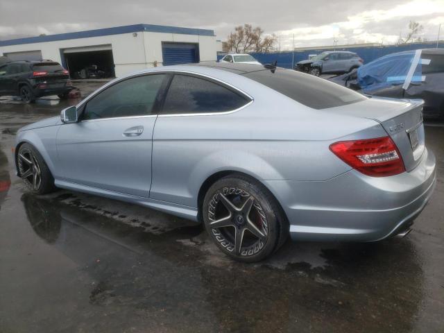 Obraz 2 z 2013 MERCEDES-BENZ C 250 2013 z VIN WDDGJ4HB3DG058387
