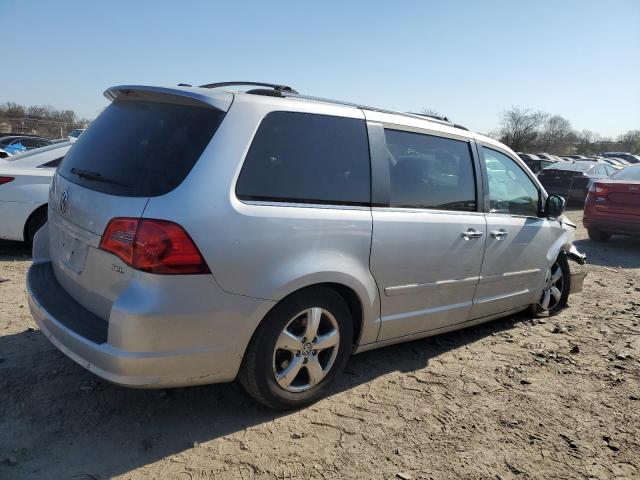 Image 3 of 2010 VOLKSWAGEN ROUTAN SEL 2010 with VIN 2V4RW6DX3AR260969